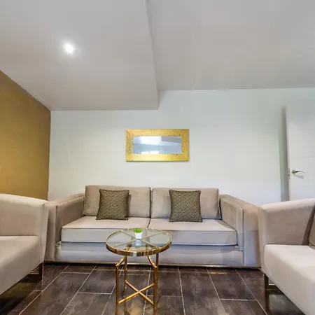 Luxury Vacation וילה